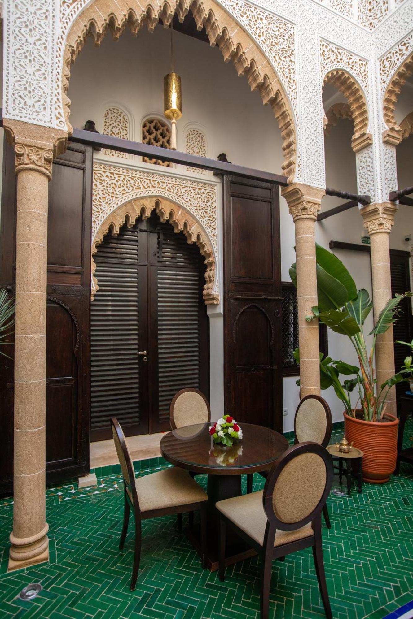 Dar Lalzohra Bed & Breakfast Rabat Bagian luar foto